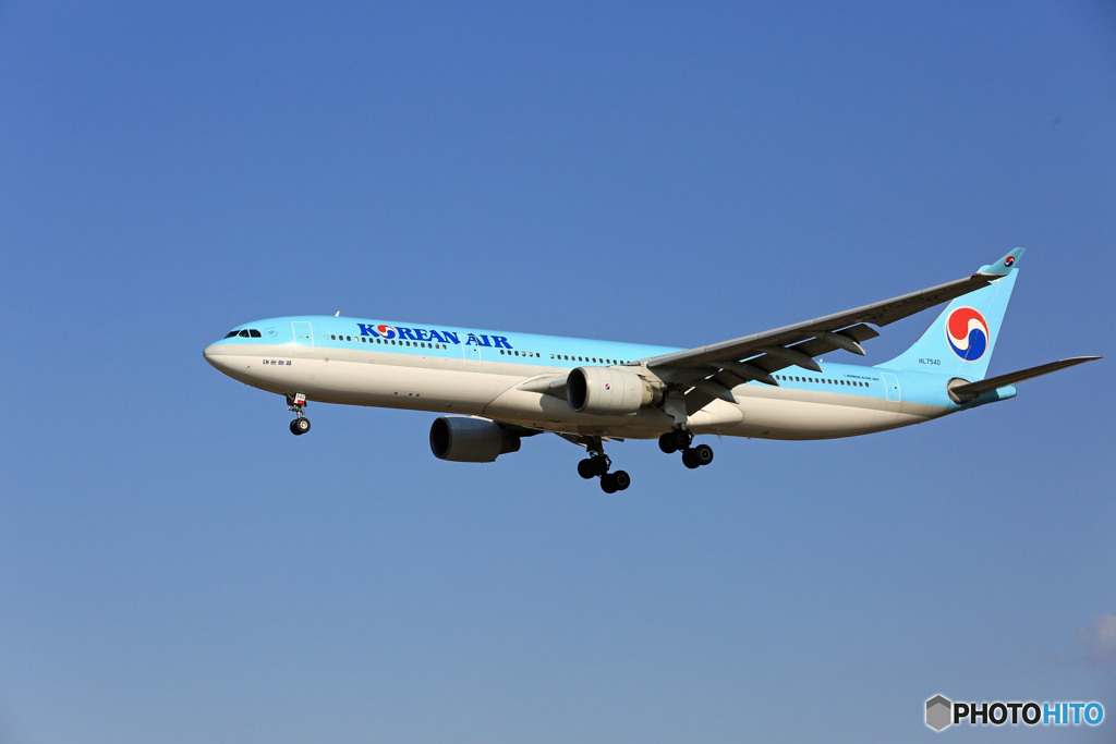 「良い空～」 Korean A330-322 HL7540着陸 