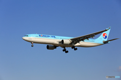 「良い空～」 Korean A330-322 HL7540着陸 