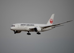 JAL 787-8 着陸