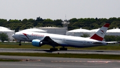 飛び立ち（122）Austrian 777-200ER　