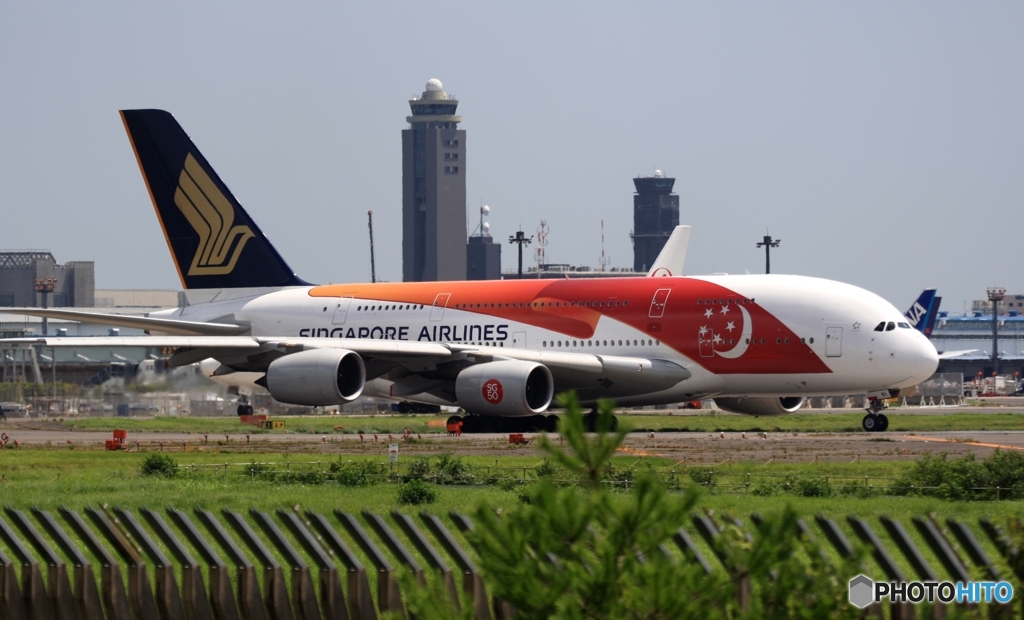 シンガポール建国50周年・特別塗装A380-841 