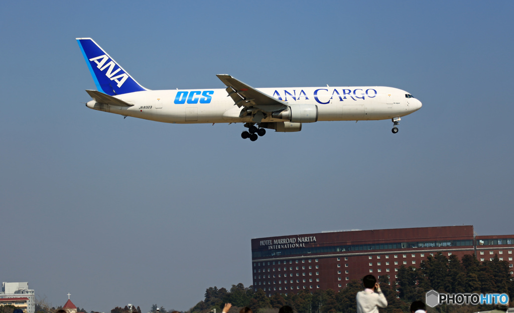 DCS 767-300F JA8323 到着 