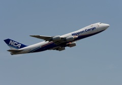NCA 747-8KZF 離陸
