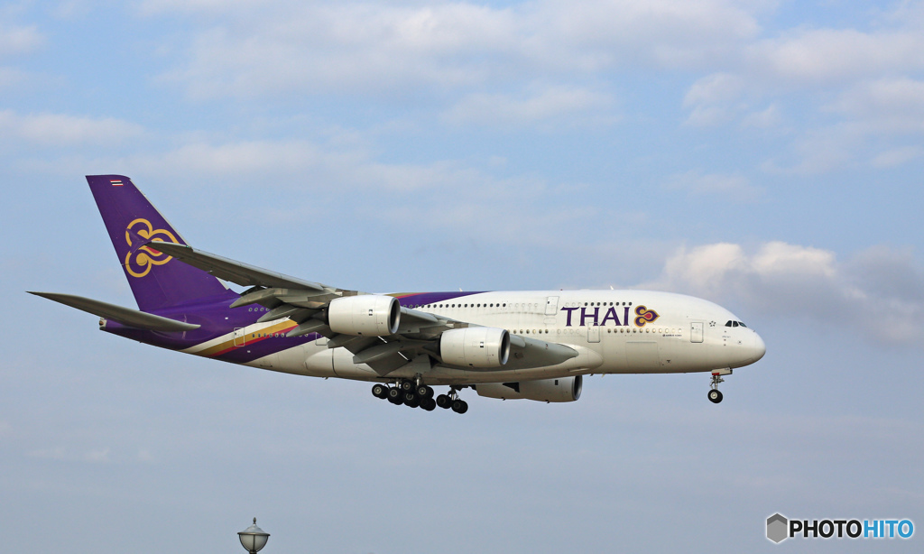 到着 Thai A380-841 HS-TUE