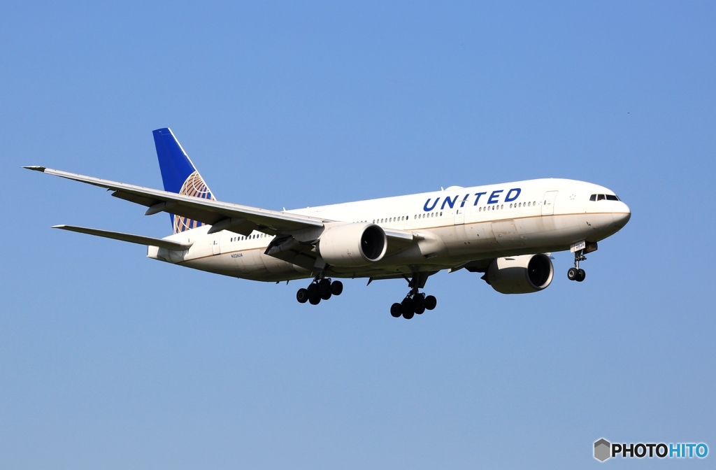 到着　United 777-222 N226UA 