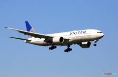 到着　United 777-222 N226UA 