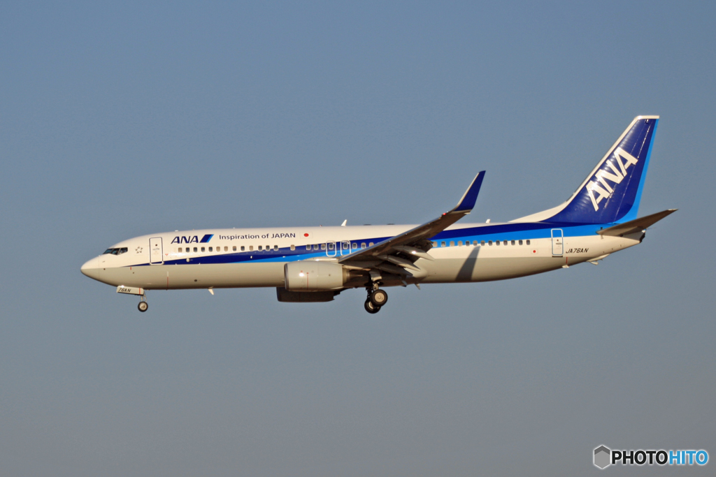到着 ANA 737-881 JA76AN