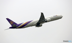 出発 Thai 777-3AL HS-TKL
