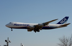 着陸 NCA 747-8F 