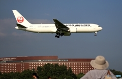 JAL 767-300 到着　
