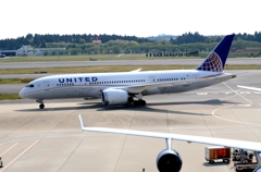 UNITED 787