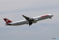 Swiss A340-313 飛び立ち　