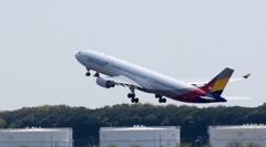 飛び立ち（87）　ASIANA A330-300