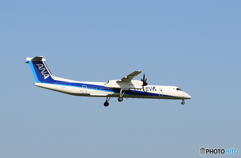 「空色」　ANA ボンバルディアDHC-8-400　着陸　