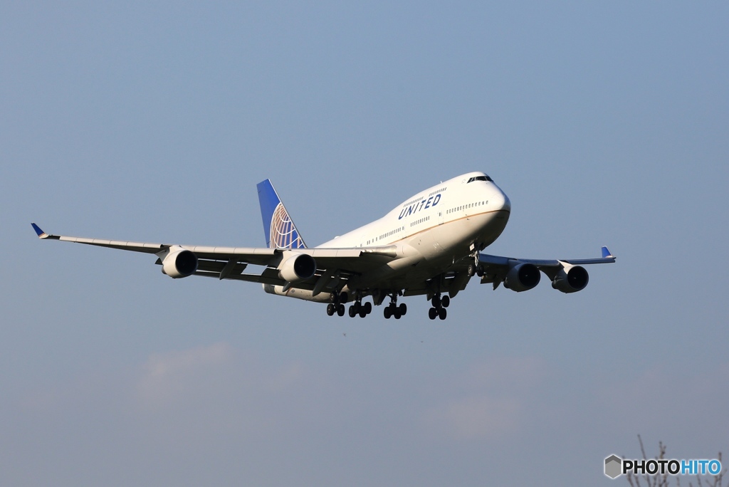 United 747-400 N180UA
