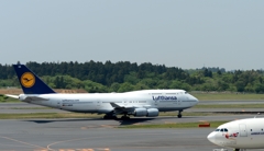 Lufthansa 747-400 / A340