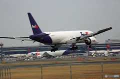 FedEx 777-FS2 N850FD 到着 