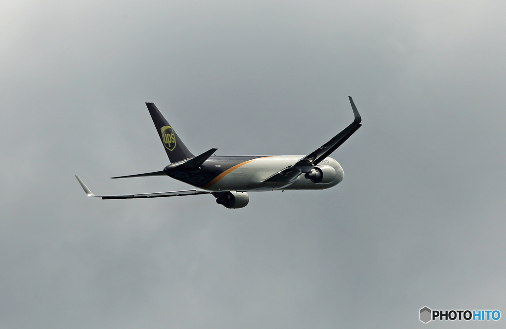 UPS 767-34AF N330UP出発 