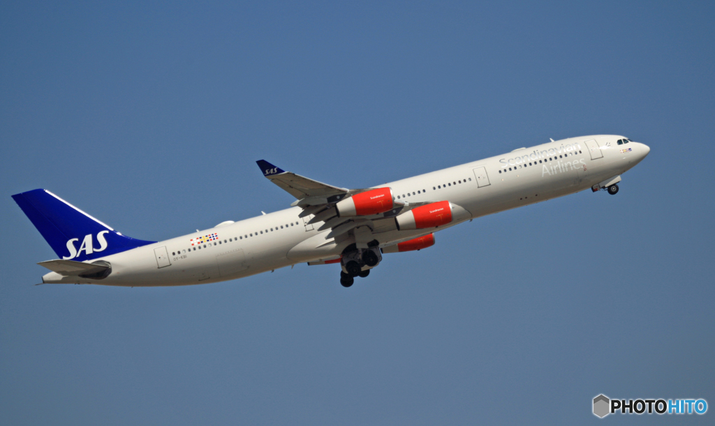 離陸 SAS A340-313 OY-KBI
