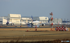 着陸 UNITED 787-9 N45956