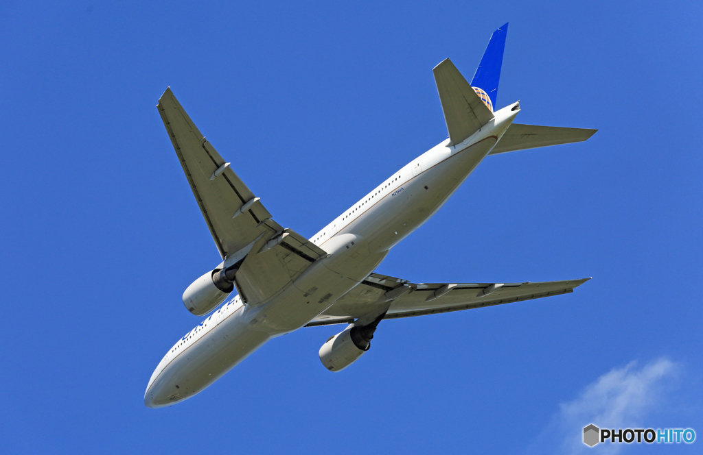 「青い空」が一番 UNITED 777-222 N214UA