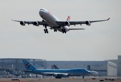 SWISS A340-300 飛び立ち