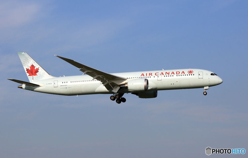 到着　Air Canada 787-9