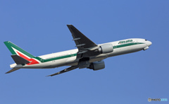 Alitalia 777-200 EI-ISB 離陸　