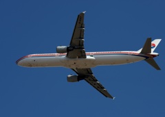 飛び立ち CHINA A321-200