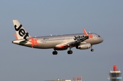 到着　JetStar A320-232