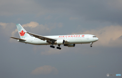 「ぶるー」 Air Canada 767-375 C-FCAG 到着