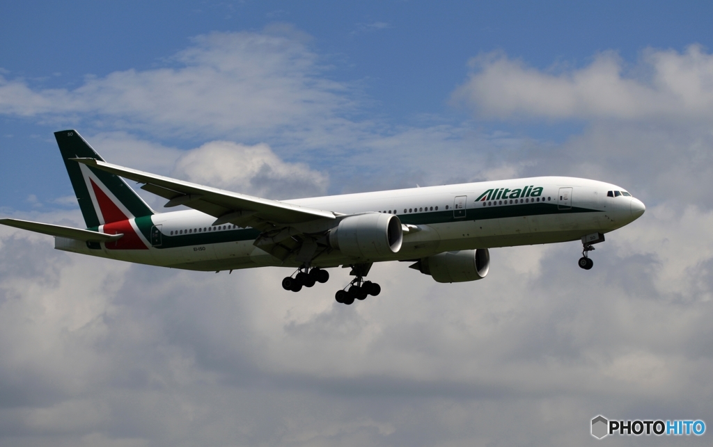 Alitalia 777-243 到着　