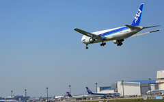 着陸 ANA 767-381 JA611A