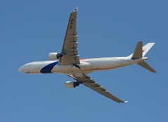 Malaysir A330-323 飛行