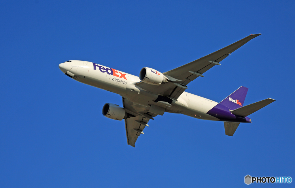 「ぶるー」 FedEx 777-FS2 N886FD☀