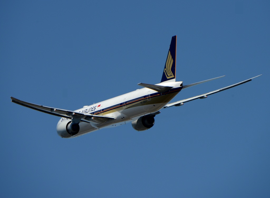 SINGAPORE 777-312  出発