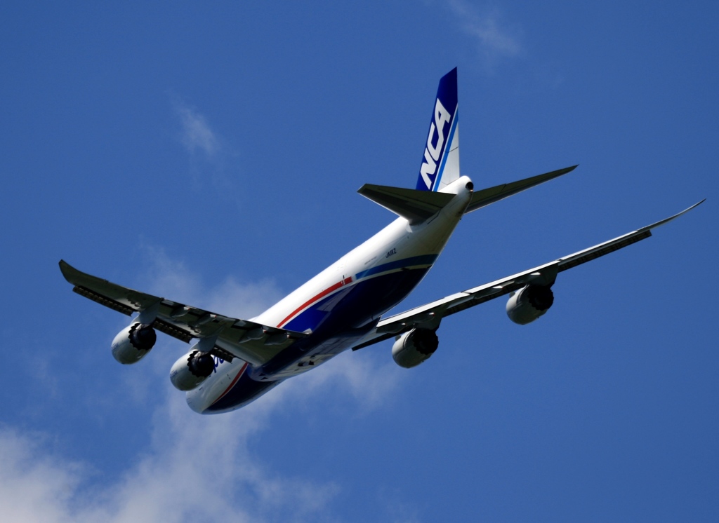 離陸　NCA 747-8F