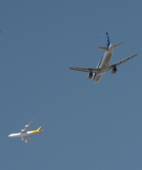 出発 ANA A320-211+747