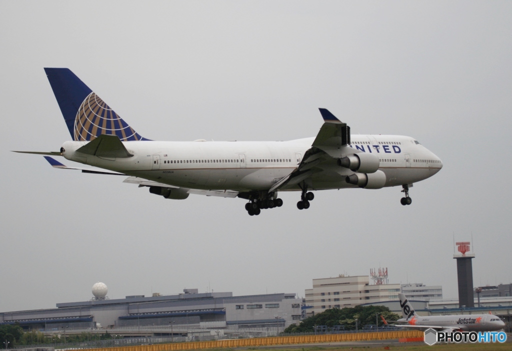 UNITED 747-400 着陸　