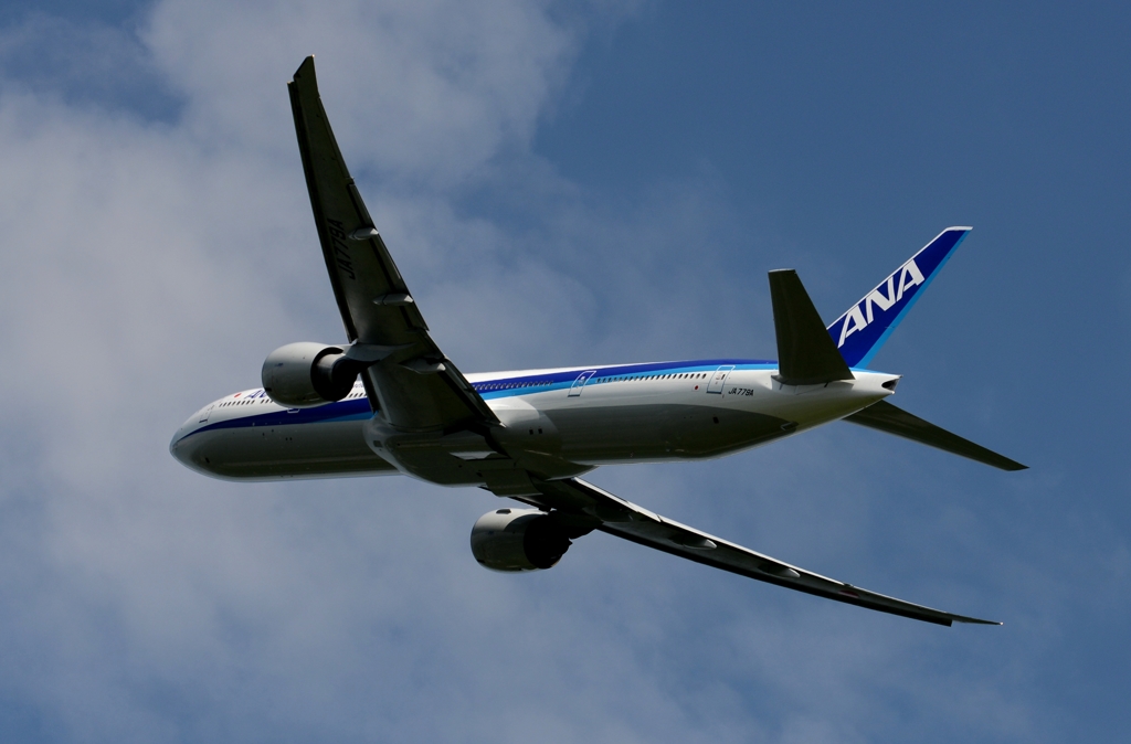 離陸（223）ANA 777-300ER 