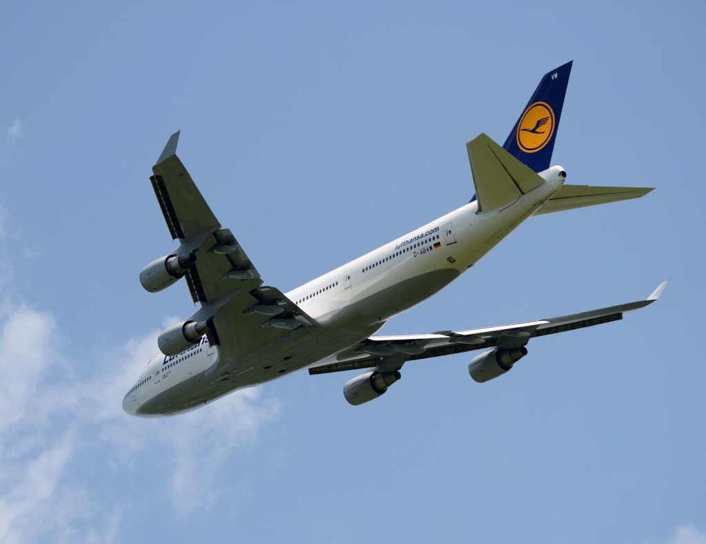 Lufthansa 747-430 飛び立ち　