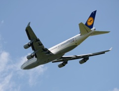 Lufthansa 747-430 飛び立ち　