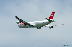 出発 SWISS A340-313 HB-JMI