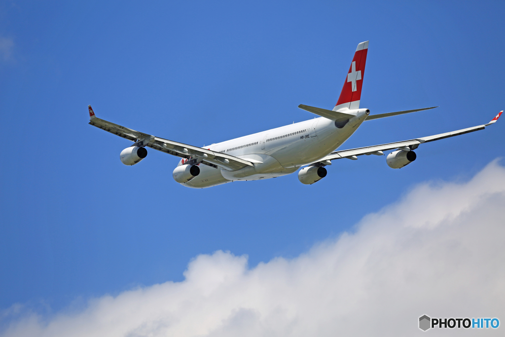 ☀ SWISS A340-313 HB-JME Takeoff 