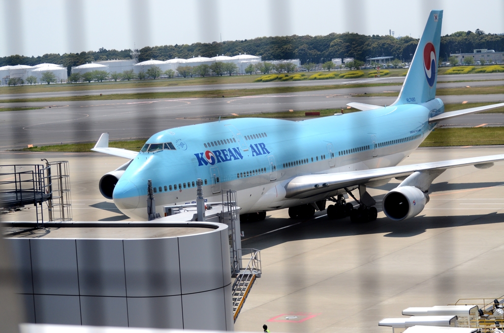 到着（12）　KOREAN 747-400 　