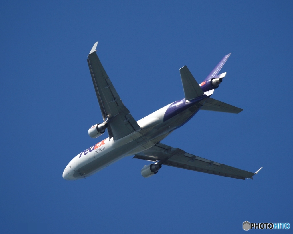 離陸　FedEx MD-11