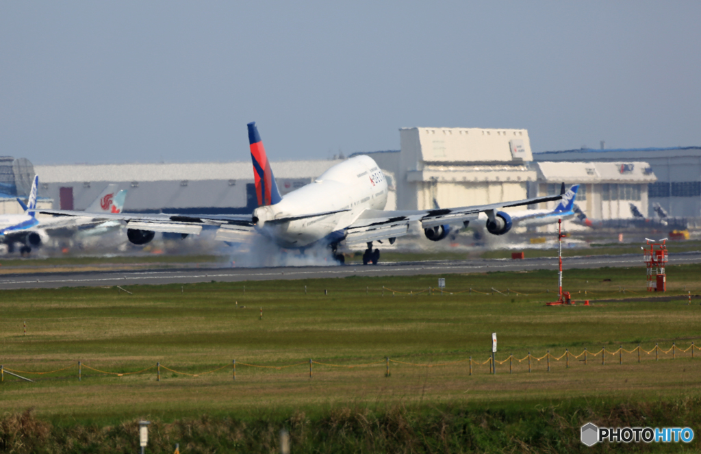 到着 Delta 747-400 N667US