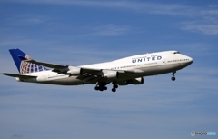 着陸　United 747-400