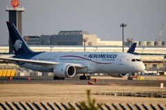 AEROMEXICO 787-8 出発