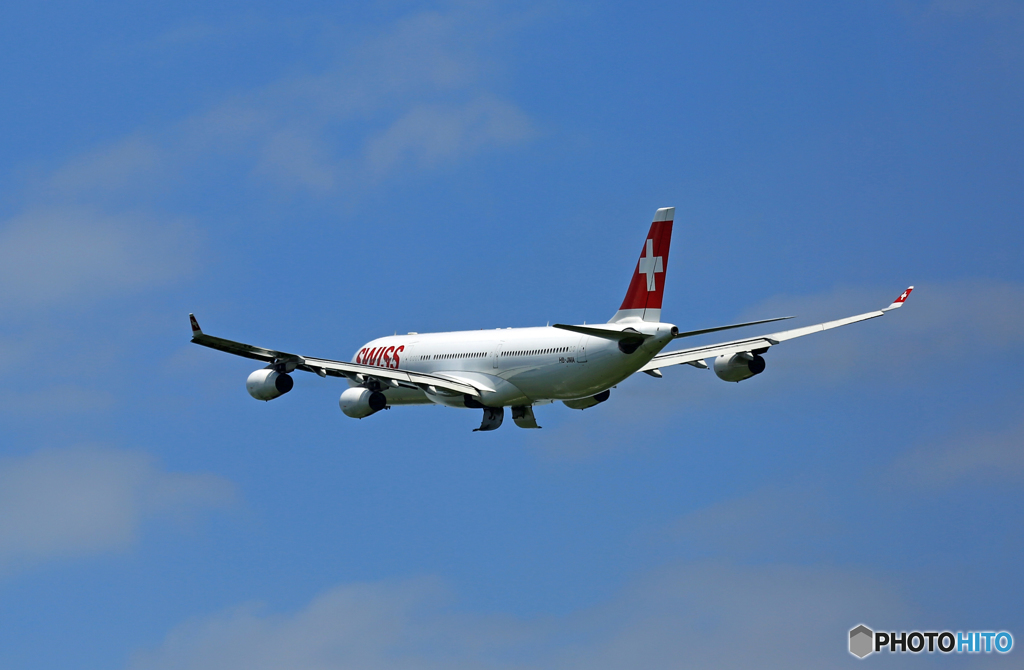 出発 SWISS A340-313 